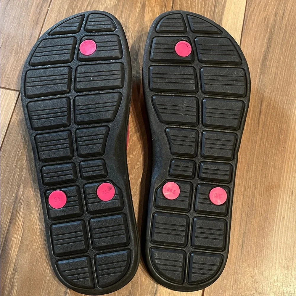NIKE Solarsoft Thong Sandals 6Y